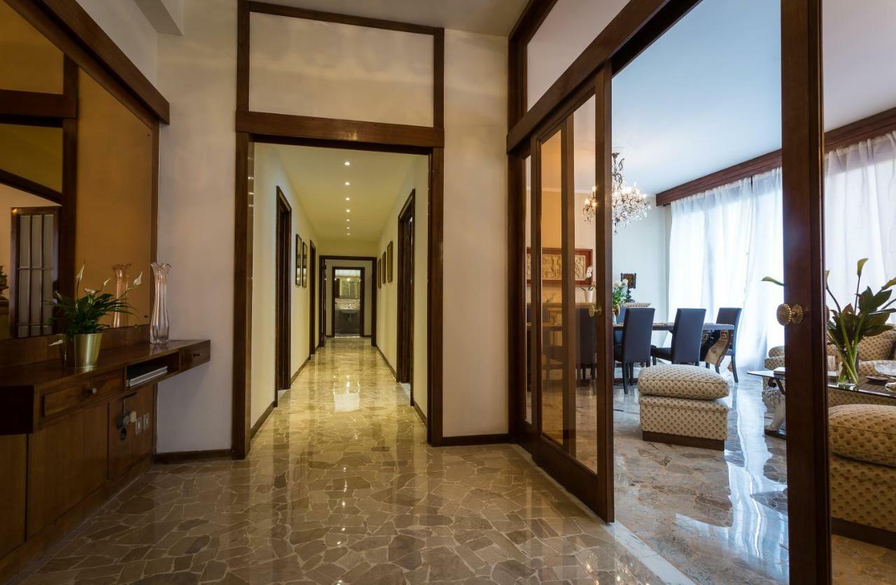 Ferrhouse Charm In Florence Two Lifts Exterior photo
